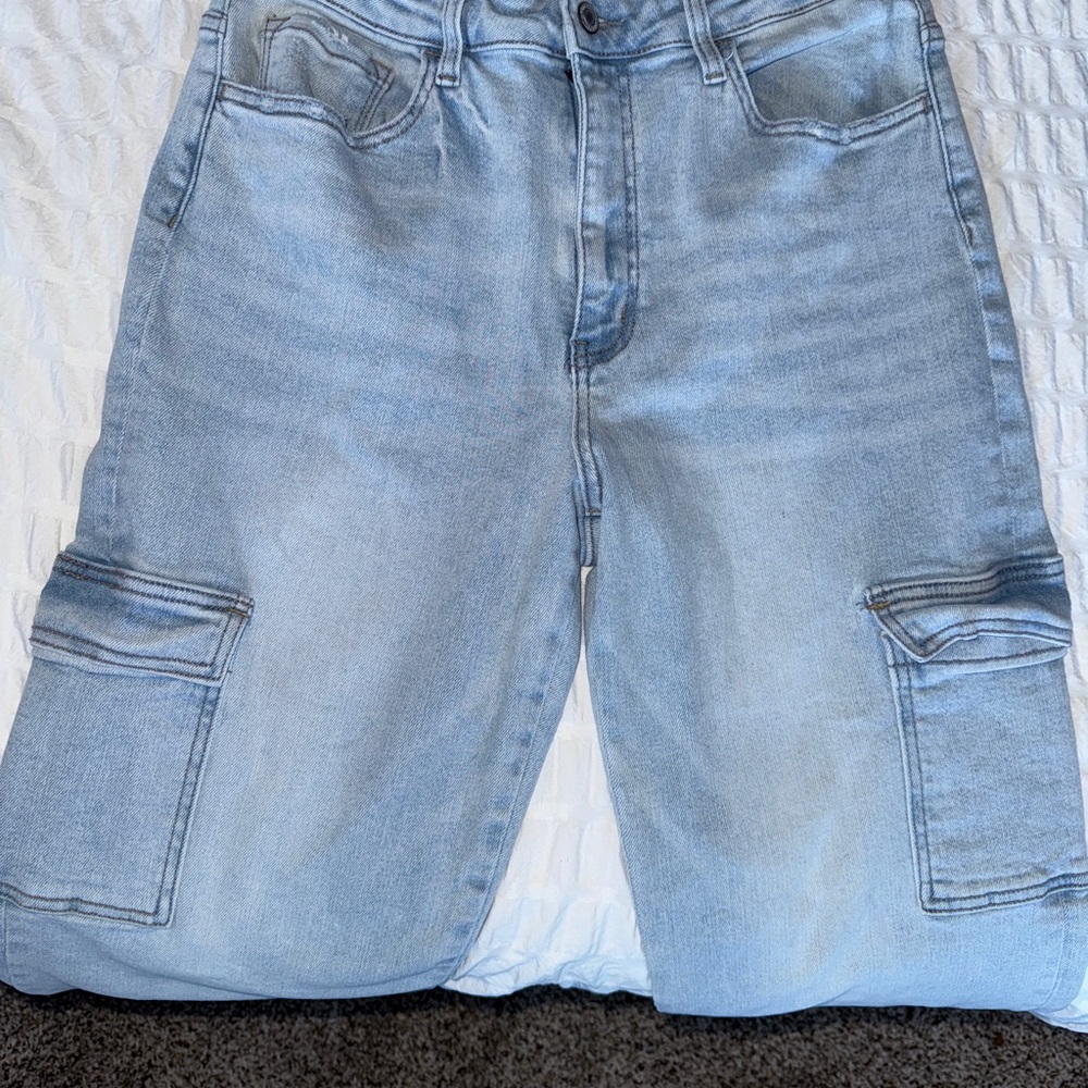 Blue wide leg Jeans
- stretchy